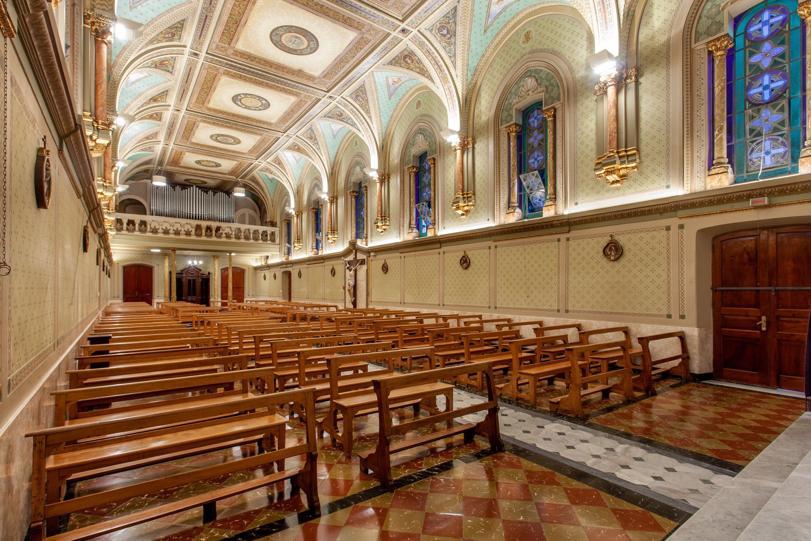 Projeto Luminotécnico Capela Colégio Santa Inês